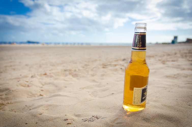 啤酒、沙滩、沙滩、度假、度假、岛屿、瓶子